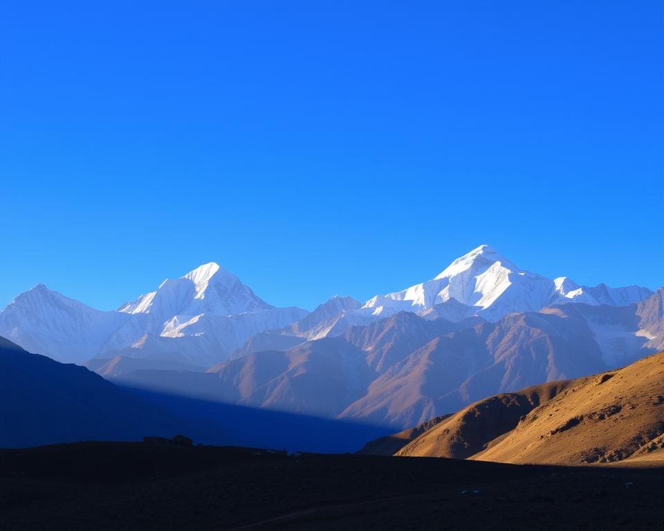 Bergen van de Himalaya: uitdaging en avontuur op hoge toppen